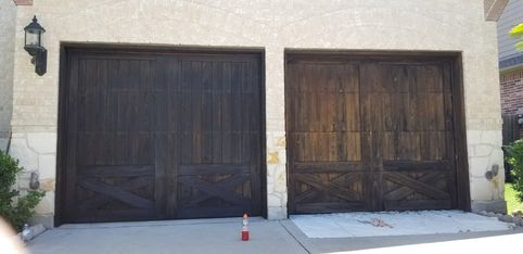 Garage Door Staining in Richmond, TX (2)